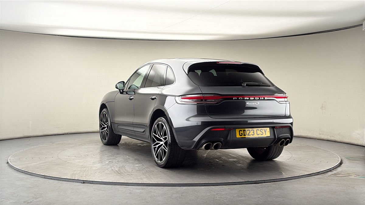 More views of Porsche Macan