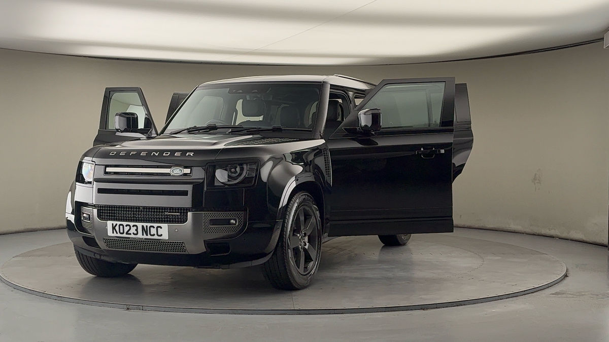 More views of Land Rover Defender 110