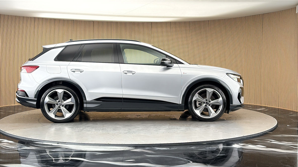 Audi Q4 e-tron Image 16