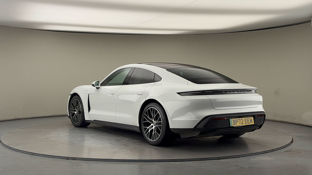 Porsche Taycan Image 2