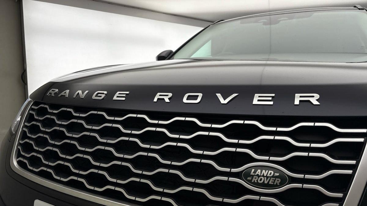Land Rover Range Rover Velar Image 24