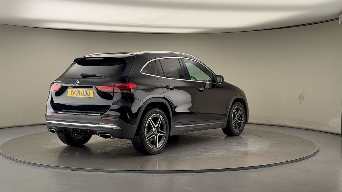 More views of Mercedes-Benz GLA