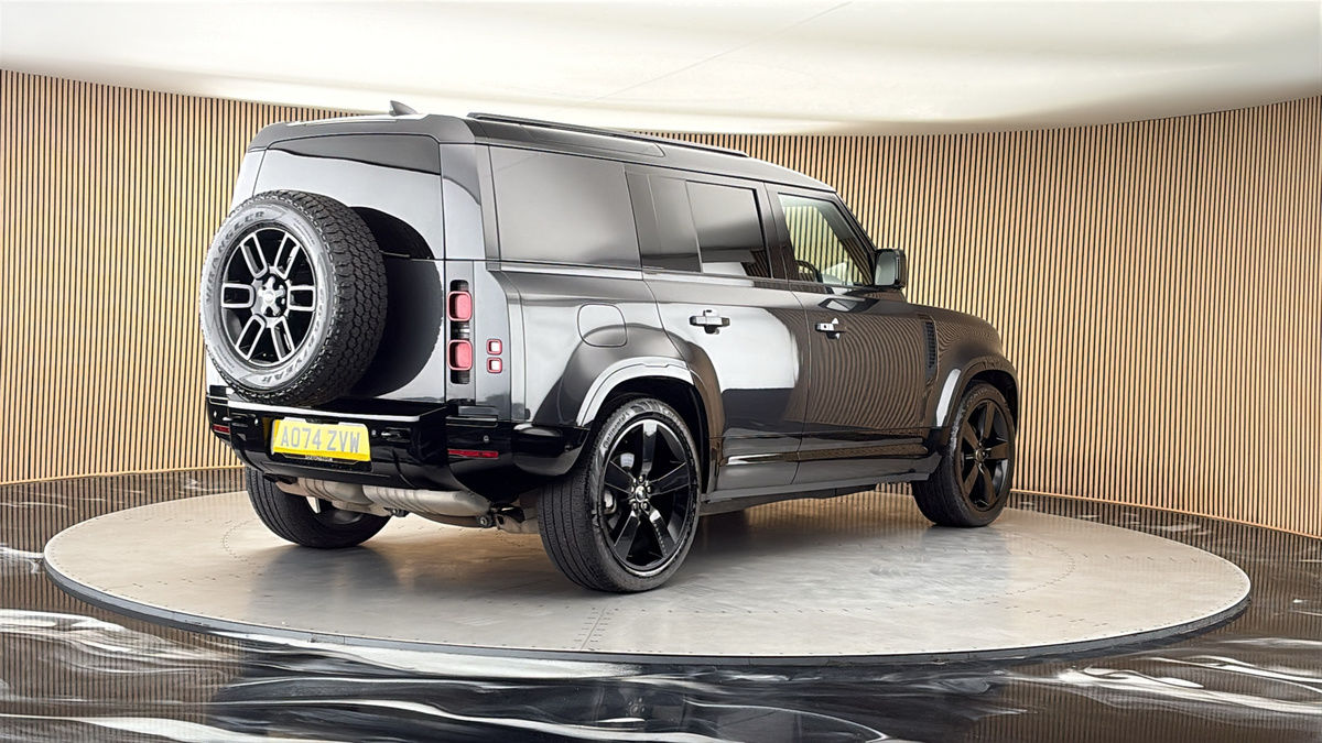 More views of Land Rover Defender 110