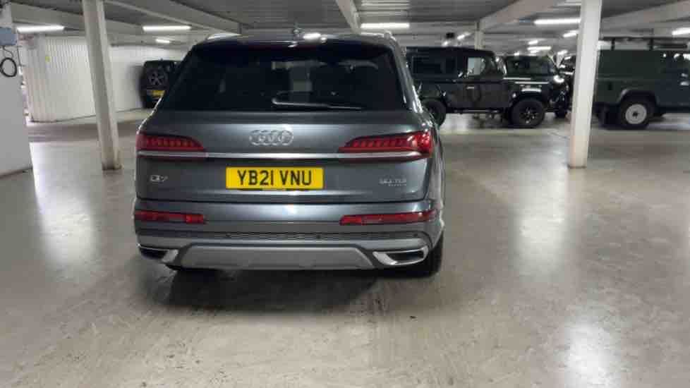 More views of Audi Q7