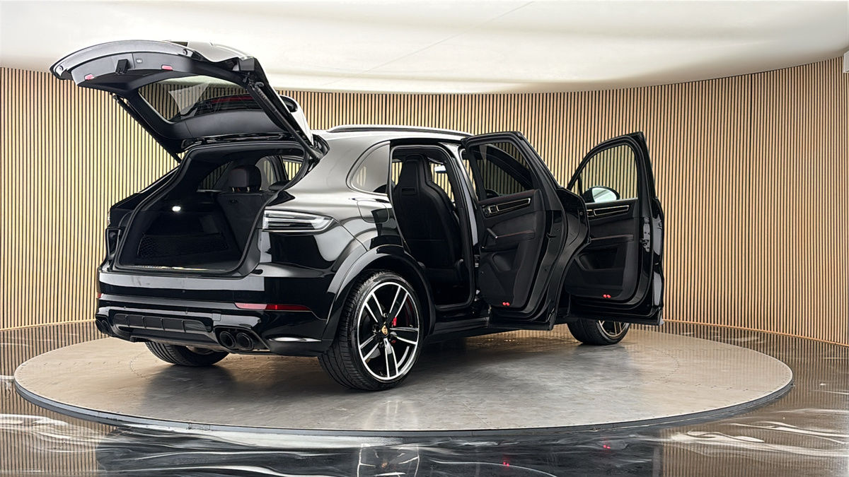 More views of Porsche Cayenne