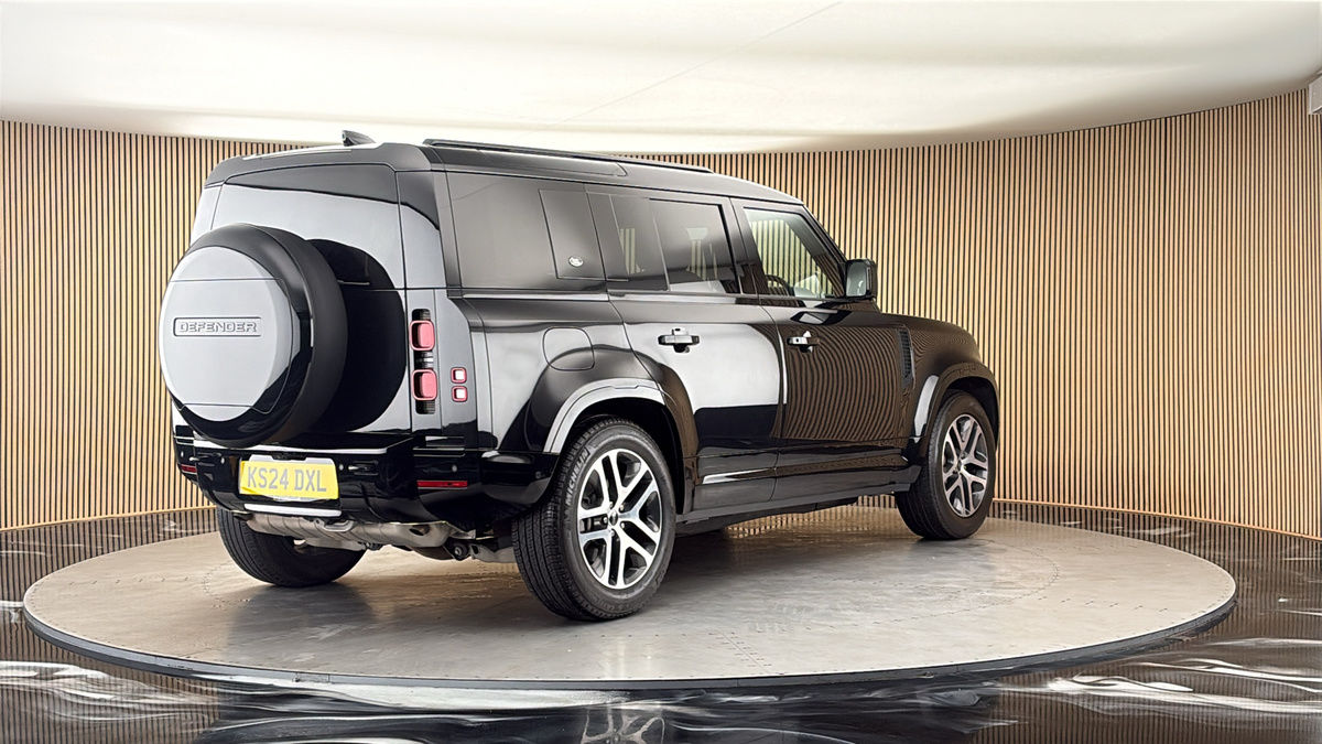 More views of Land Rover Defender 110