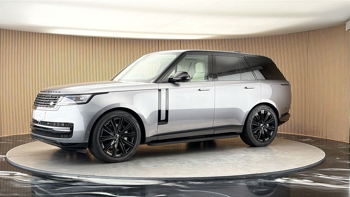 More views of Land Rover Range Rover