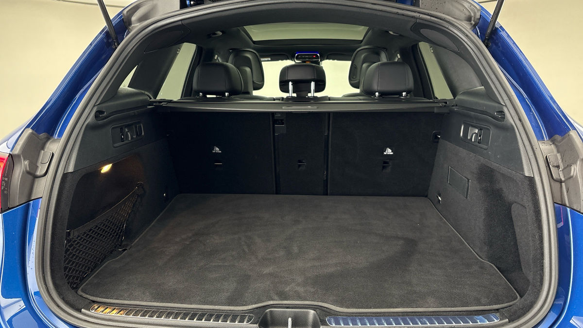 Mercedes-Benz GLC Image 11