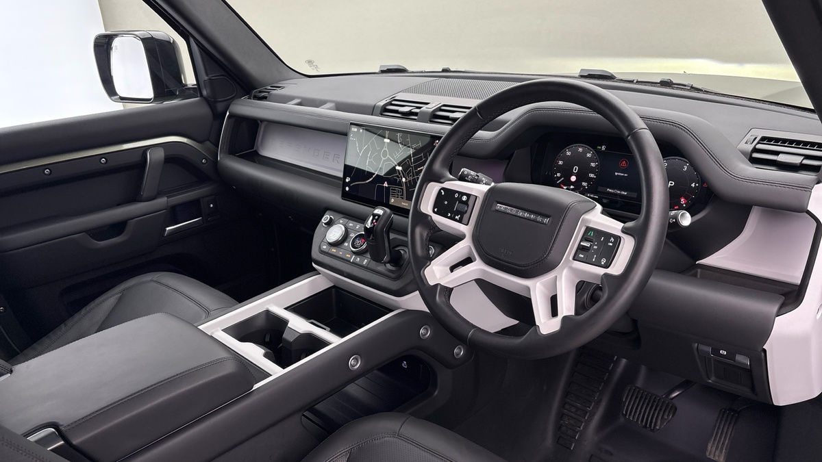 Land Rover Defender 90 Image 5