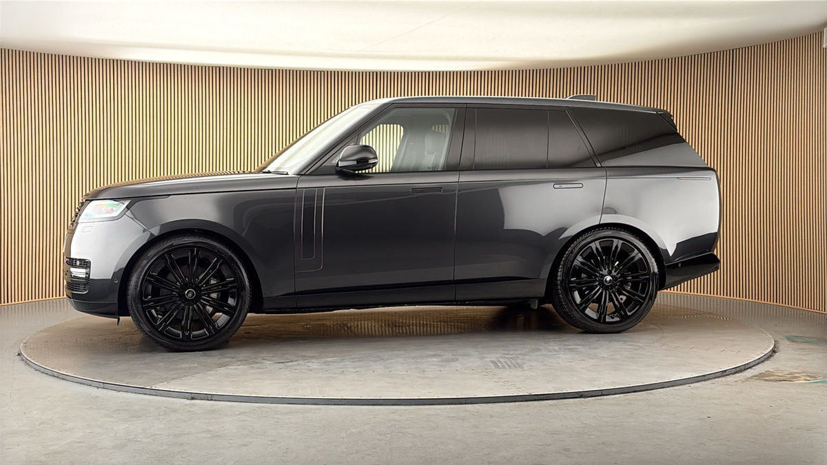 More views of Land Rover Range Rover