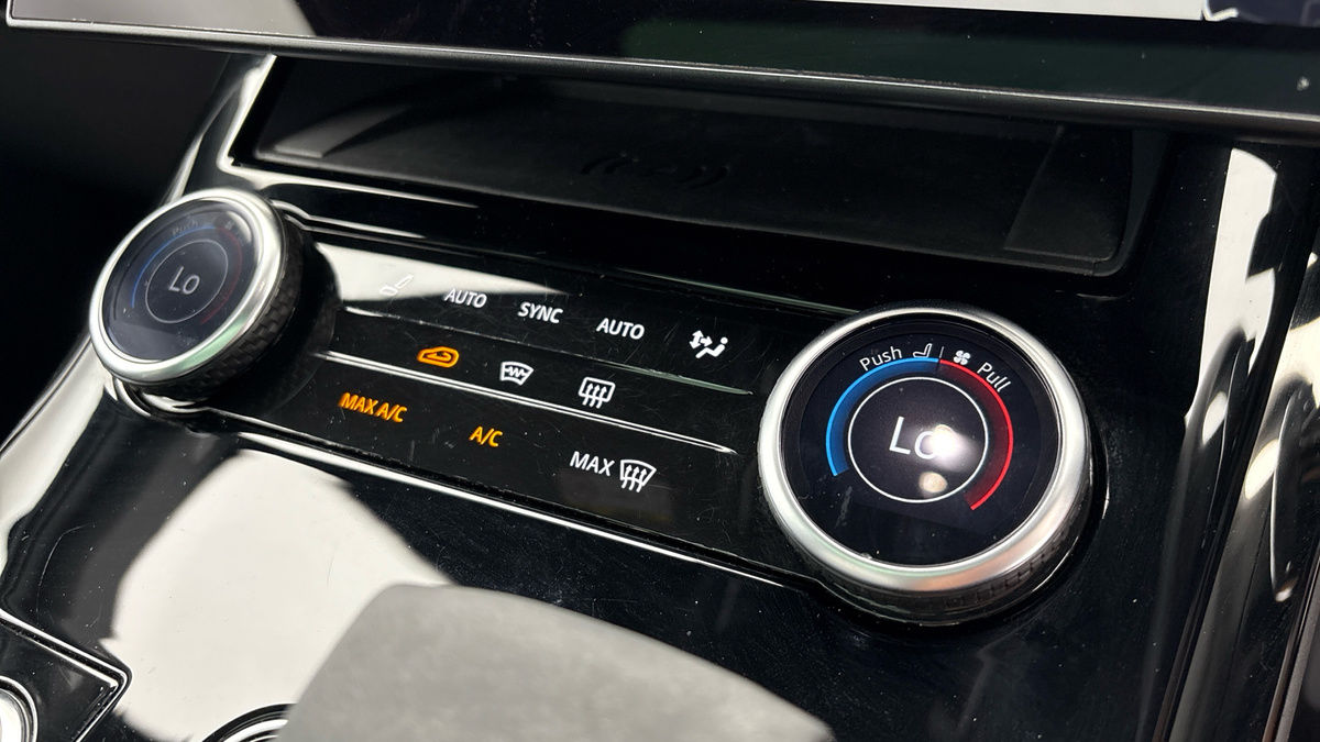 Land Rover Range Rover Sport Image 32