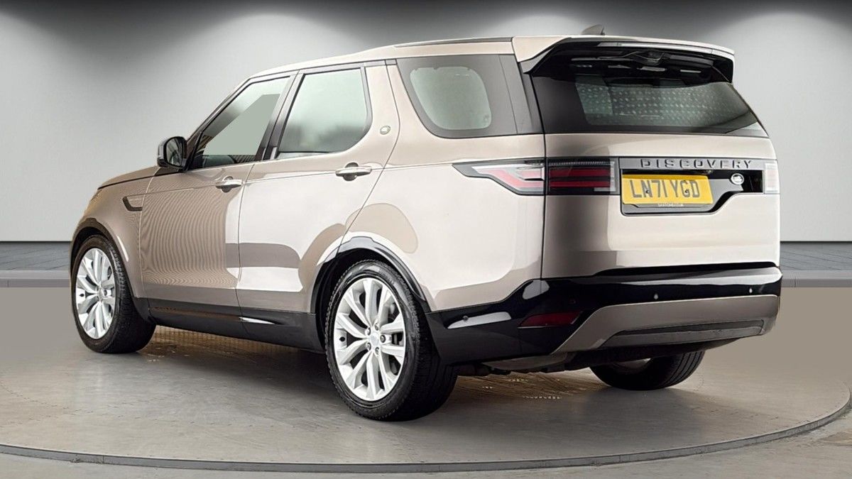 Land Rover Discovery Image 2