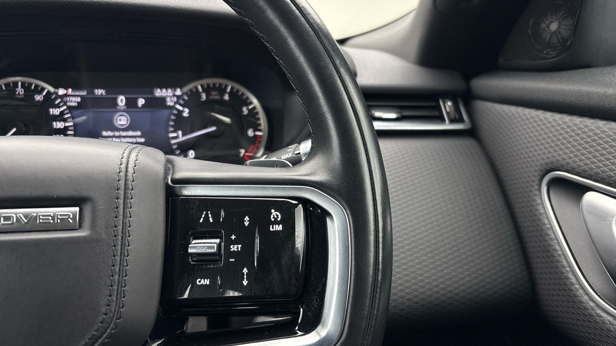 Land Rover Range Rover Velar Image 14