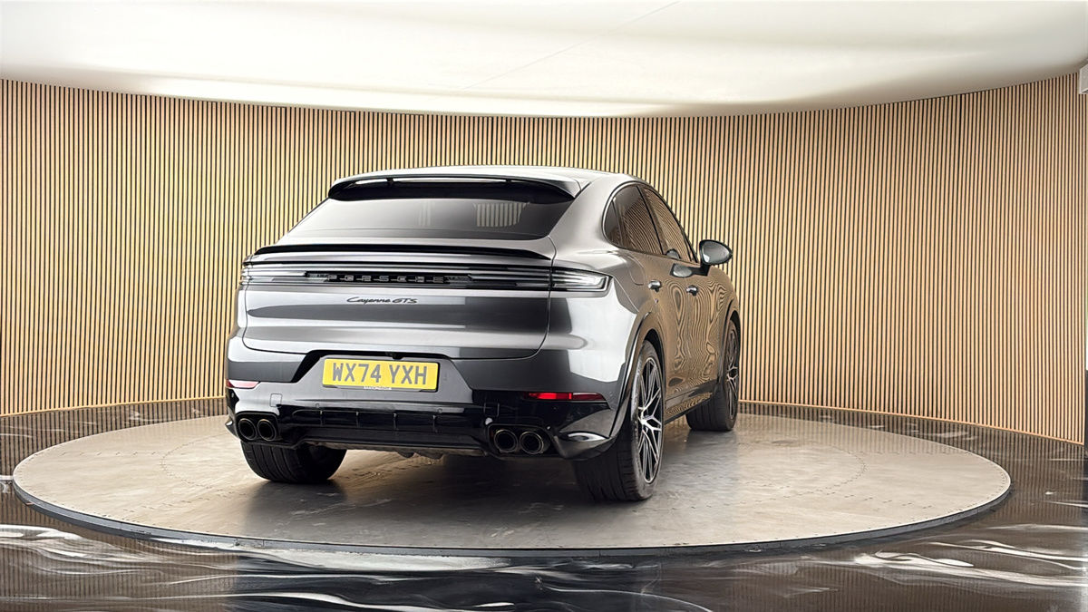 More views of Porsche Cayenne