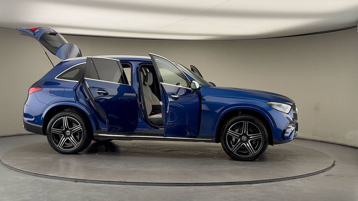 More views of Mercedes-Benz GLC