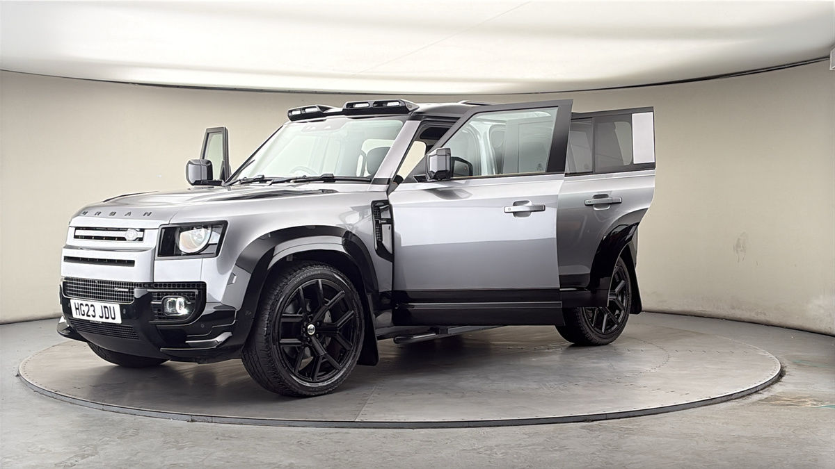 Land Rover Defender 110 Urban Image 22