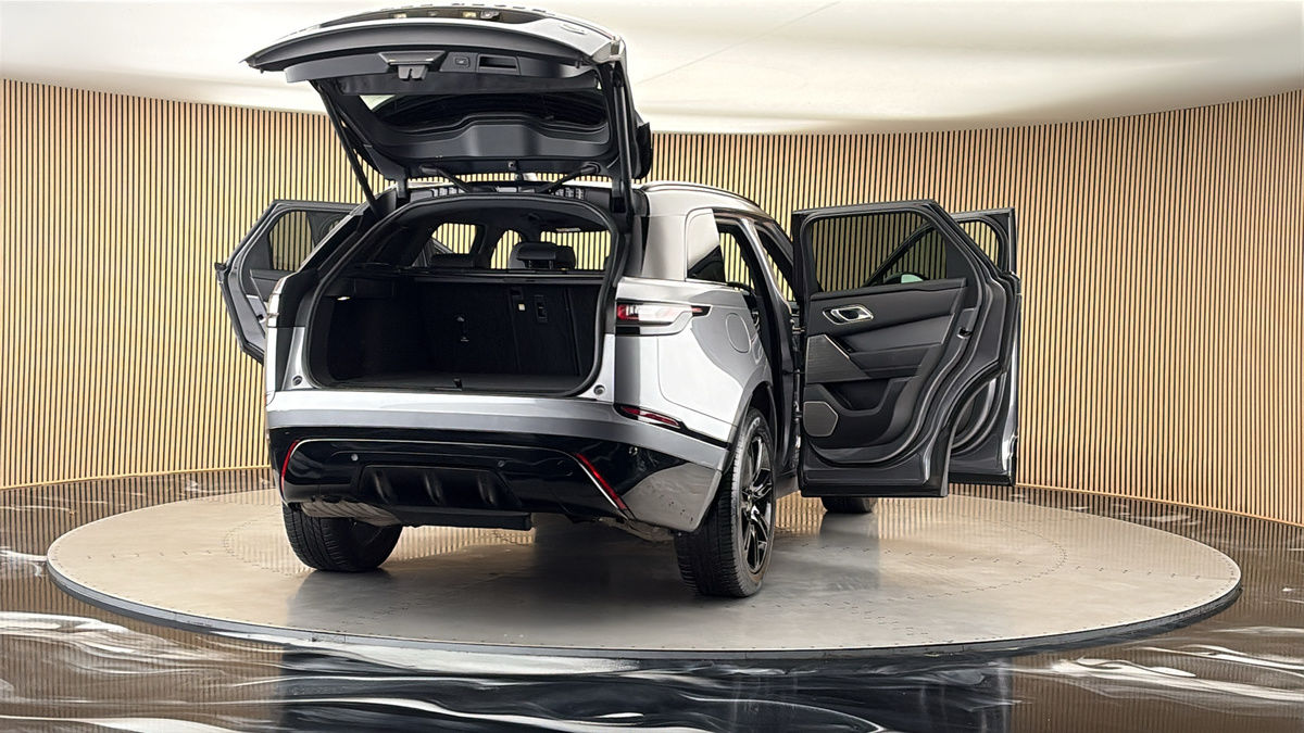 More views of Land Rover Range Rover Velar
