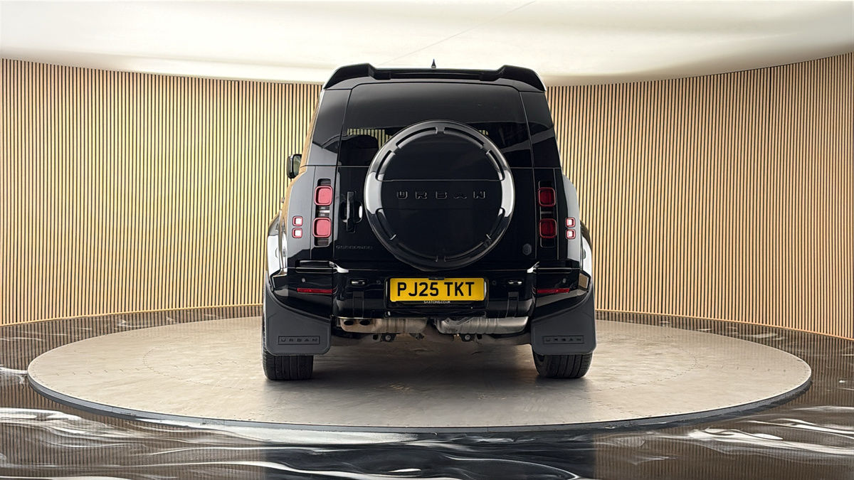 More views of Land Rover Defender 110