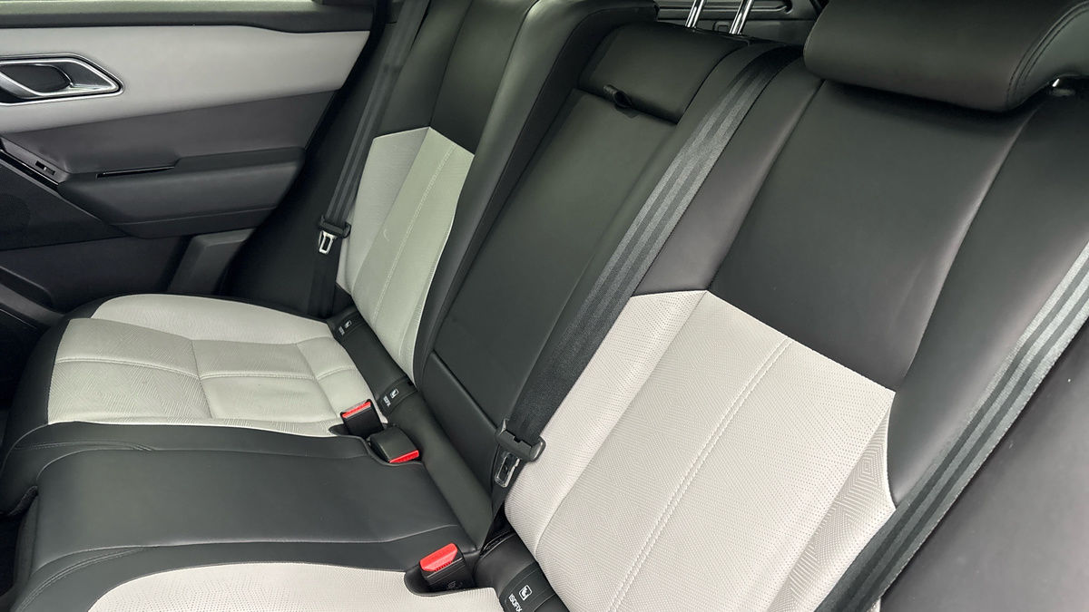 Land Rover Range Rover Velar Image 8