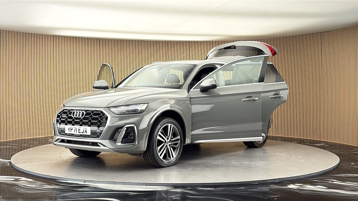 More views of Audi Q5