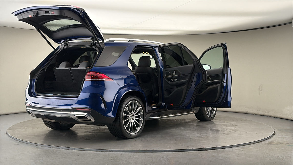 More views of Mercedes-Benz GLE