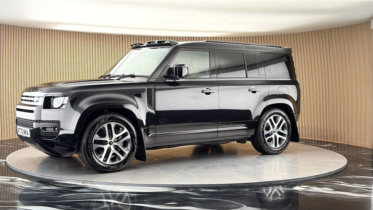 More views of Land Rover Defender 110