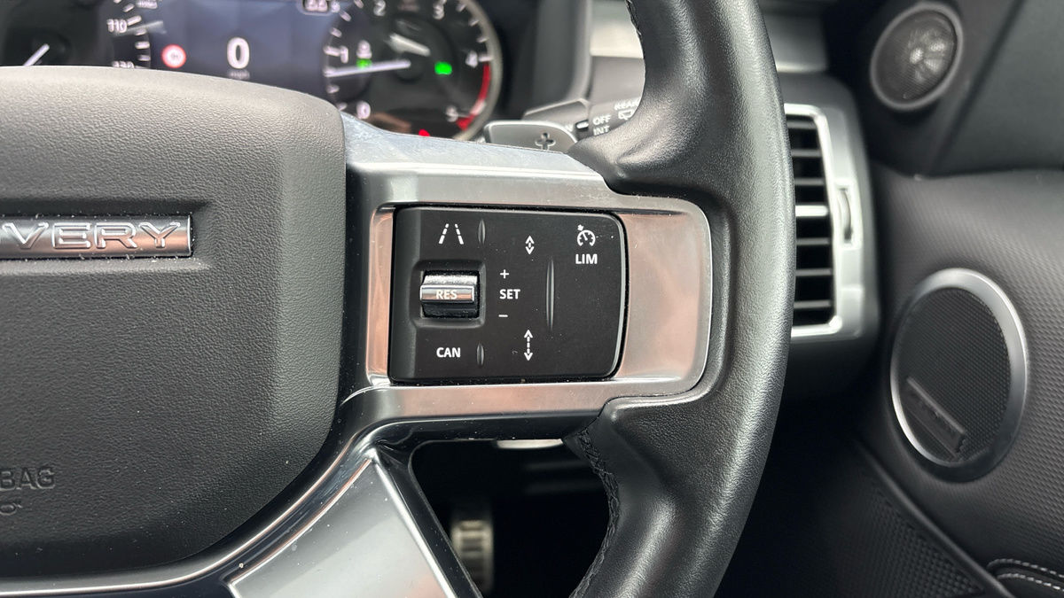 Land Rover Discovery Image 14