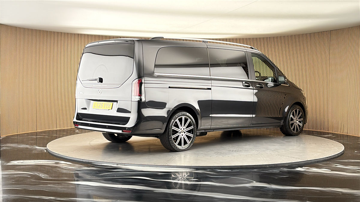 Mercedes-Benz V Class Image 21