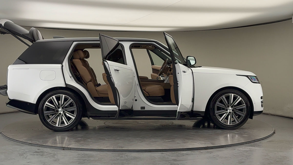 More views of Land Rover Range Rover