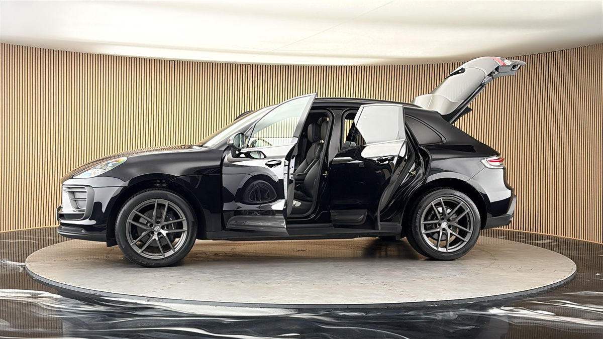 More views of Porsche Macan