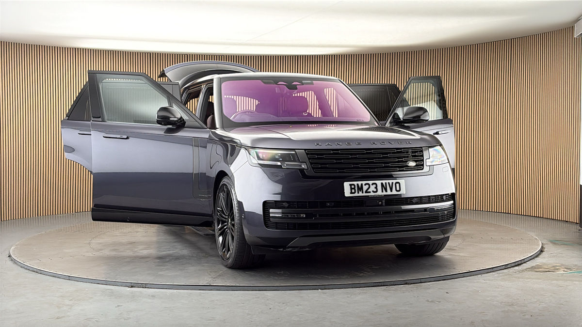 More views of Land Rover Range Rover