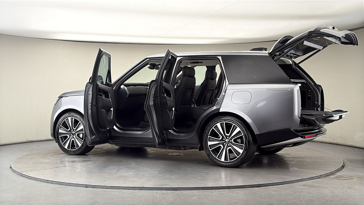 More views of Land Rover Range Rover