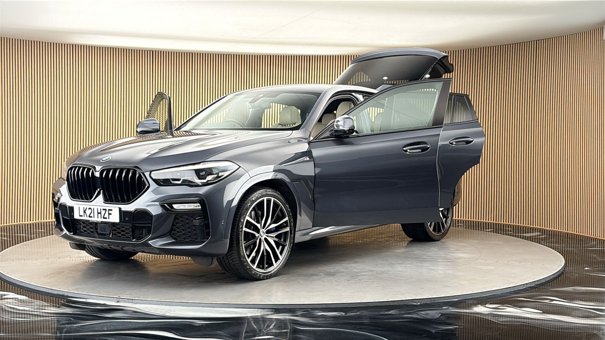 More views of BMW X6