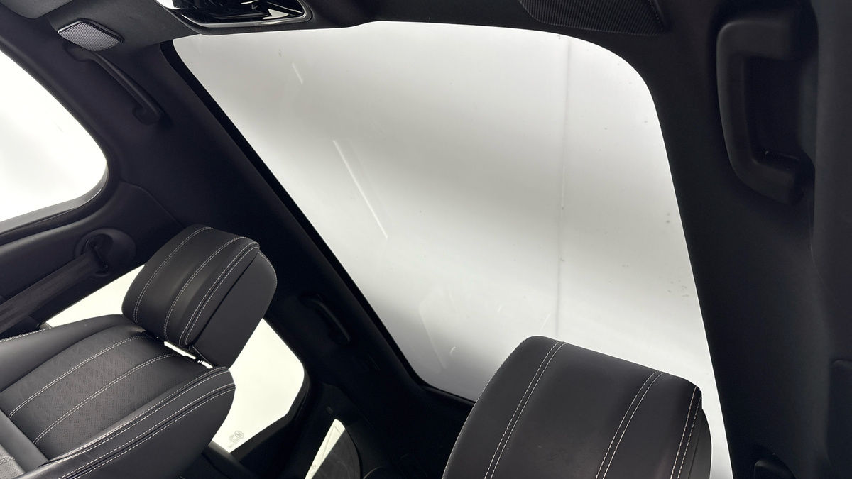 Land Rover Range Rover Velar Image 6