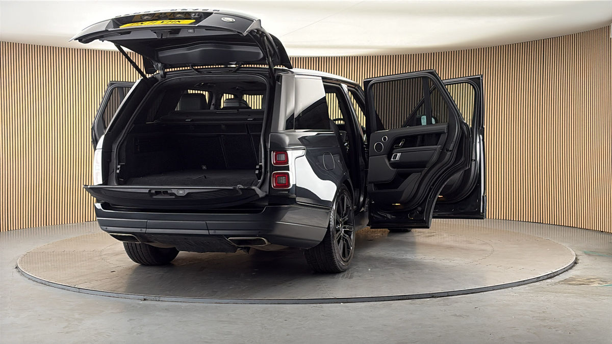 More views of Land Rover Range Rover