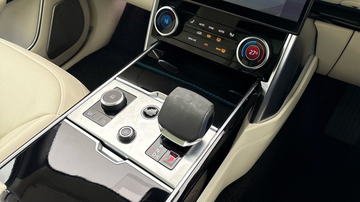 Land Rover Range Rover Image 18