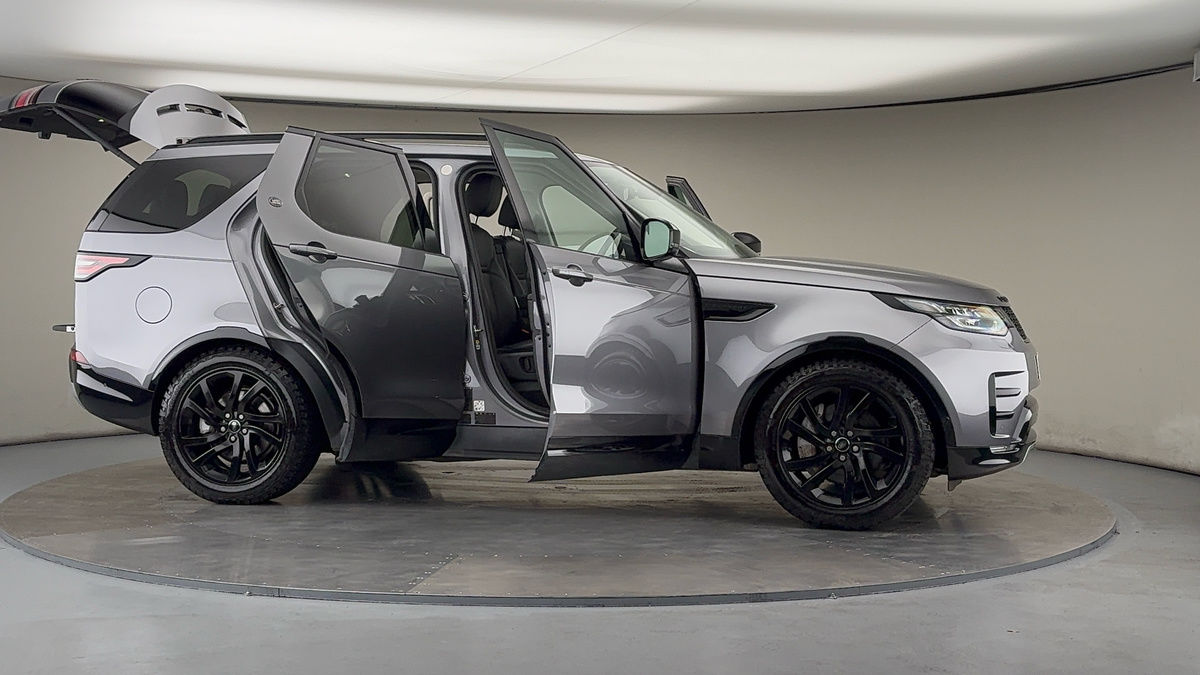 More views of Land Rover Discovery