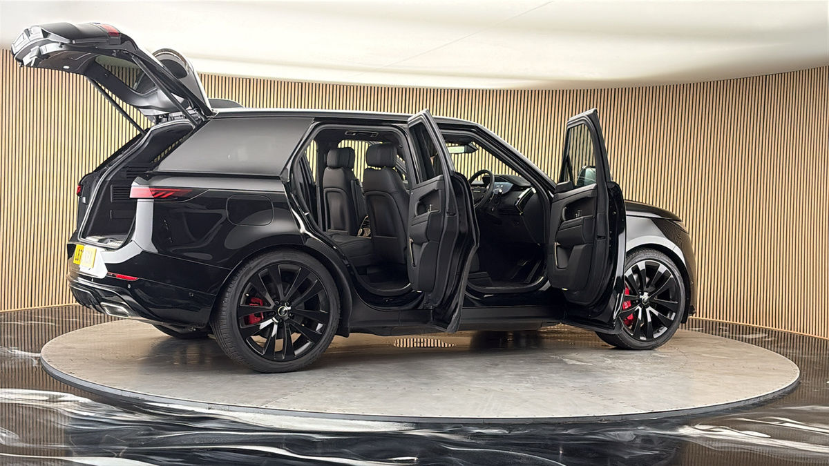 More views of Land Rover Range Rover Sport
