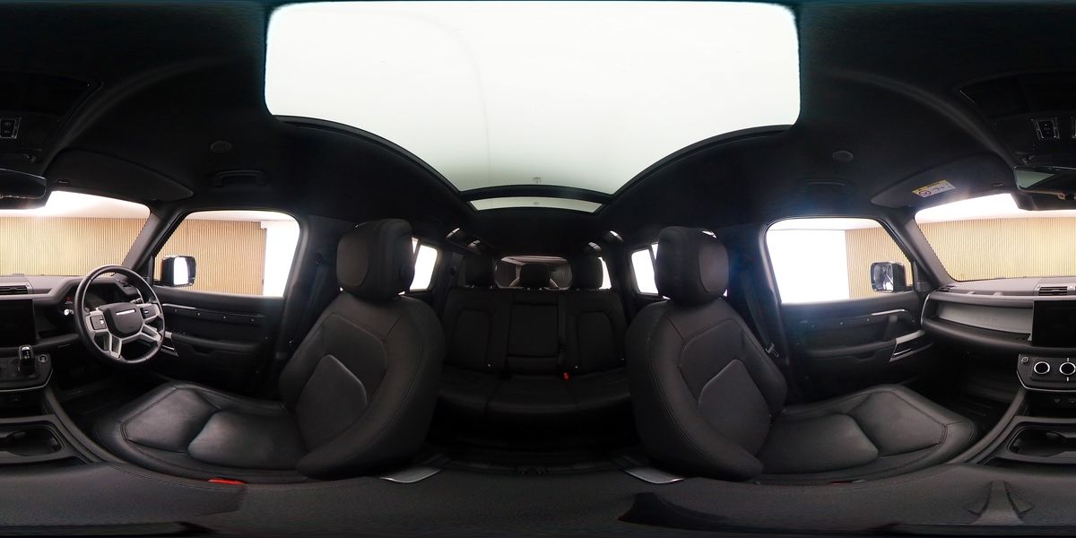 More views of Land Rover Defender 110