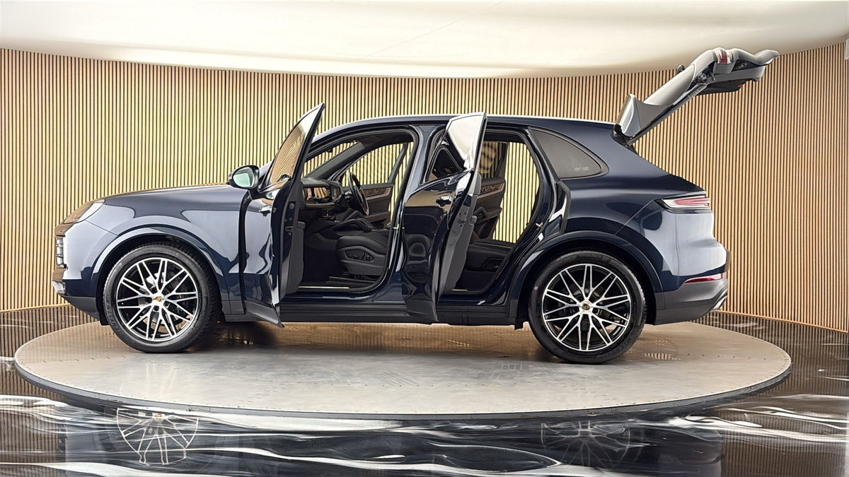 More views of Porsche Cayenne