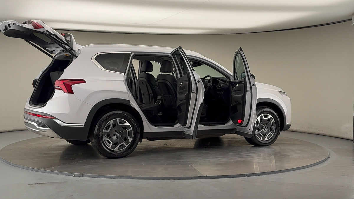 More views of Hyundai Santa Fe