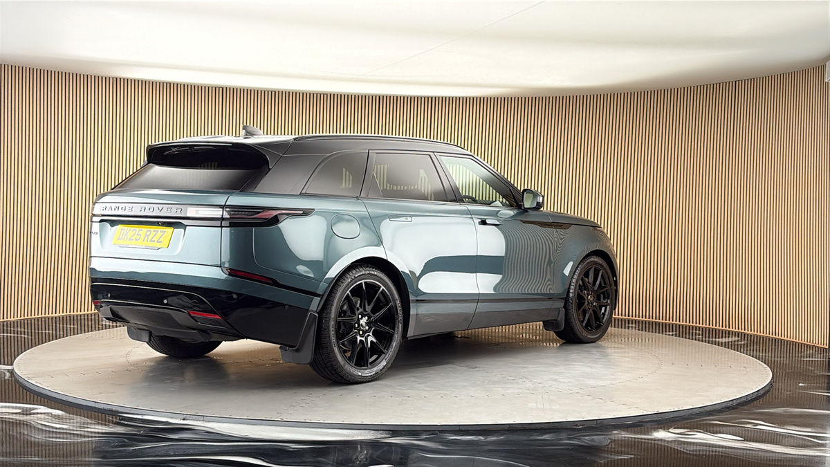 Land Rover Range Rover Velar Image 21