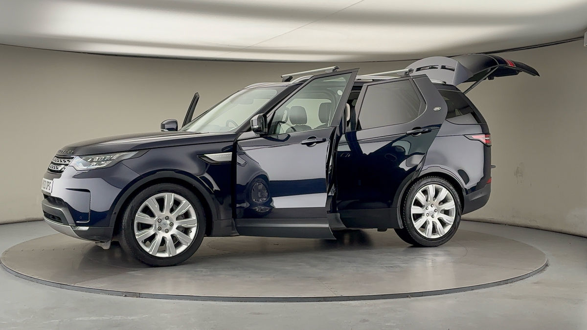 More views of Land Rover Discovery