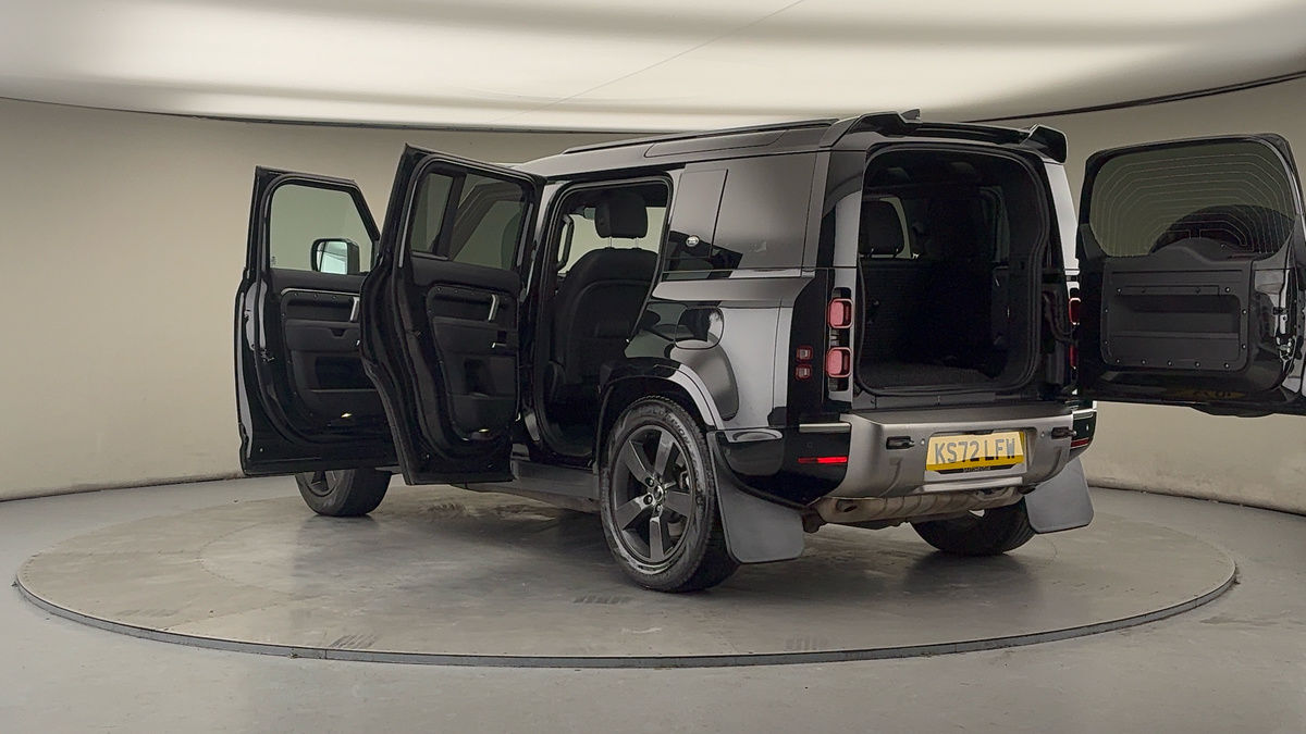 More views of Land Rover Defender 110