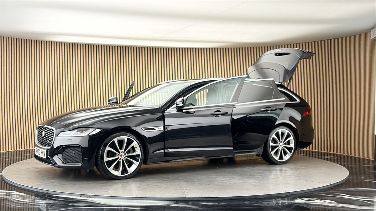 More views of Jaguar XF
