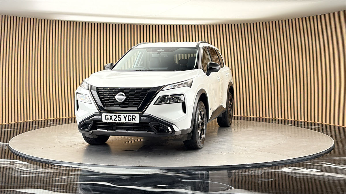 More views of Nissan X-Trail