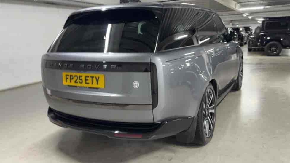 More views of Land Rover Range Rover