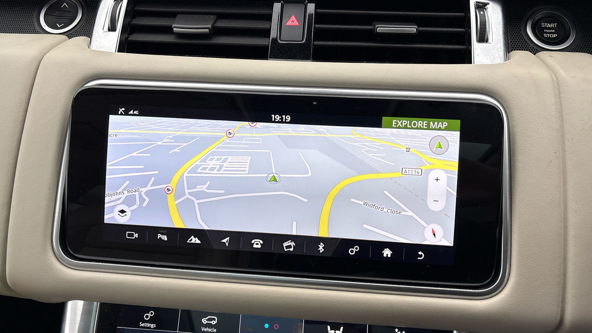 Land Rover Range Rover Sport Image 17