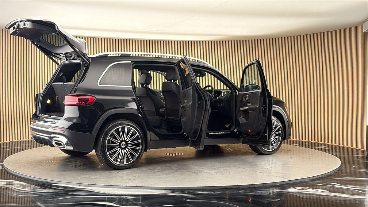 More views of Mercedes-Benz GLB