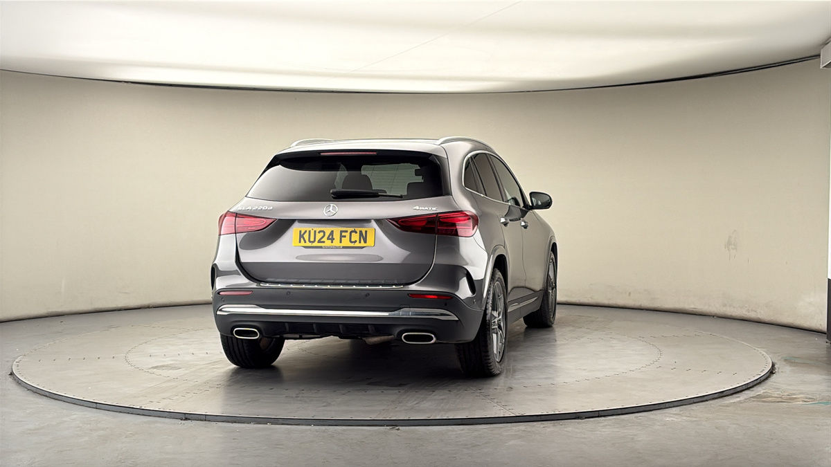 More views of Mercedes-Benz GLA